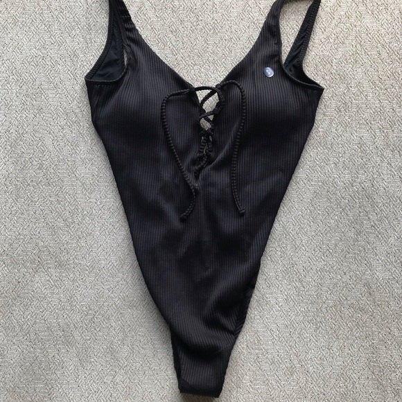 hollister swimwear womens